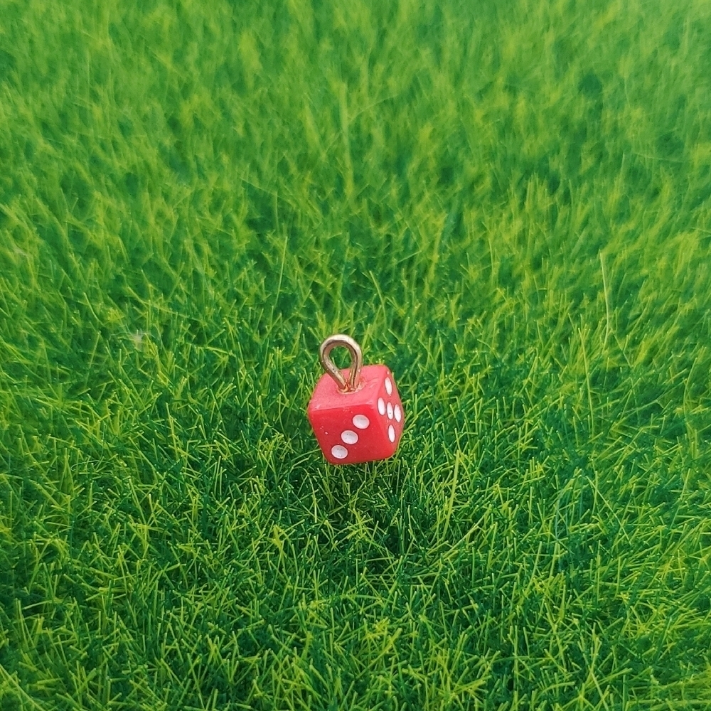 Red Dice Pendant‎ P313
